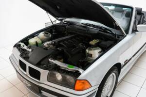 Imagen 14/28 de BMW 325i (1994)