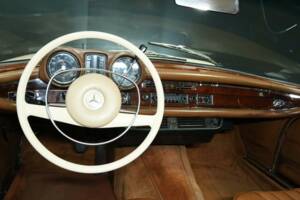 Afbeelding 16/50 van Mercedes-Benz 280 SE (1969)
