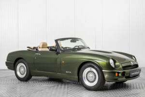 Image 5/50 of MG RV8 (1994)