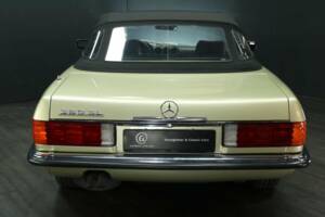 Imagen 40/50 de Mercedes-Benz 380 SL (1984)