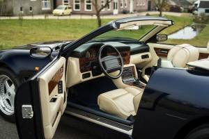Imagen 8/15 de Aston Martin Virage Volante 6.3 (1994)