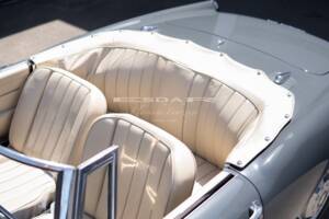 Image 23/31 of Alfa Romeo 2600 Spider (1963)