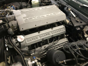 Immagine 31/32 di Aston Martin V8 Volante (1982)