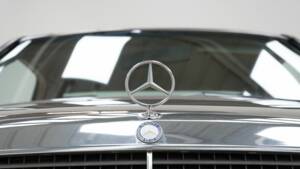 Bild 15/15 von Mercedes-Benz 230 CE (1988)