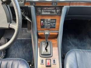 Image 32/37 de Mercedes-Benz 450 SL (1979)