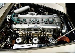 Image 27/44 of Aston Martin DB 5 (1964)