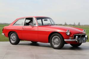 Image 24/50 of MG MGB GT (1974)