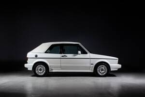 Image 16/37 of Volkswagen Golf Mk I Convertible 1.8 (1990)