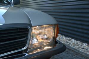 Image 22/79 de Mercedes-Benz 560 SL (1988)