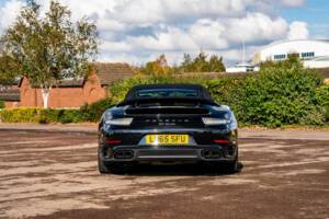 Immagine 5/50 di Porsche 911 Turbo (2015)