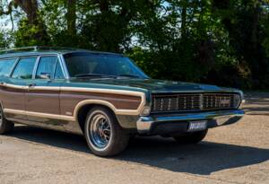 Image 10/28 of Ford LTD Country Squire (1968)