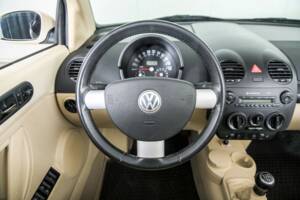 Bild 8/50 von Volkswagen New Beetle 1.6 (2003)