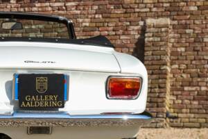 Image 40/50 of Alfa Romeo Giulia 1600 GTC (1966)
