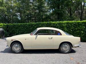 Image 8/27 of Alfa Romeo Giulietta Sprint Veloce (1959)