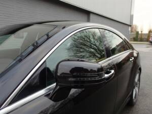 Image 25/97 of Mercedes-Benz CLS 63 AMG S 4MATIC (2013)