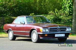 Image 31/50 of Mercedes-Benz 560 SL (1987)