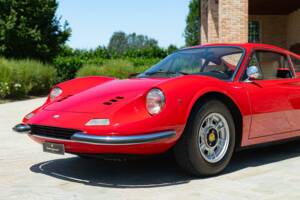Afbeelding 16/50 van Ferrari Dino 246 GT (1971)