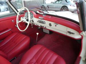 Image 12/27 of Mercedes-Benz 190 SL (1961)