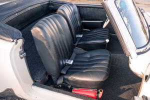 Image 25/42 of Mercedes-Benz 190 SL (1961)