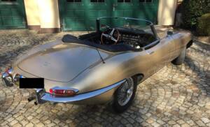 Immagine 6/8 di Jaguar E-Type 4.2 (1967)