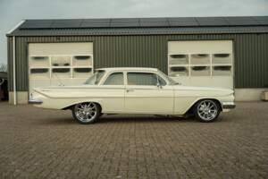 Bild 4/100 von Chevrolet Biscayne (1961)
