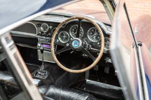 Image 28/64 of Aston Martin DB 4 (1962)