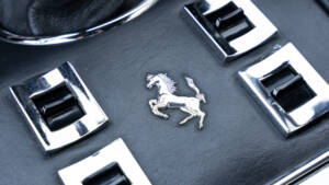 Image 30/69 de Ferrari 365 GT 2+2 (1969)