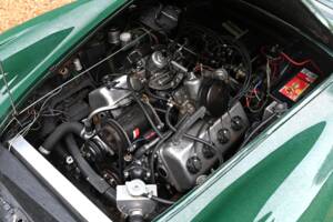 Image 14/20 of Daimler SP 250 (1962)