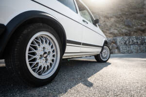 Bild 17/58 von Volkswagen Golf I GTI 1.6 (1982)