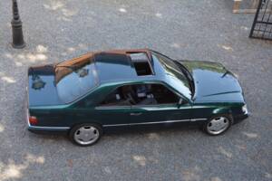 Immagine 7/15 di Mercedes-Benz E 220 (1996)
