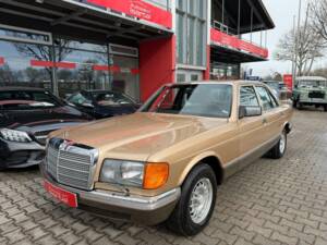 Bild 2/36 von Mercedes-Benz 380 SE (1981)
