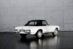 Afbeelding 6/40 van Mercedes-Benz 230 SL (1964)