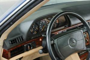 Image 11/39 of Mercedes-Benz 560 SEC (1990)
