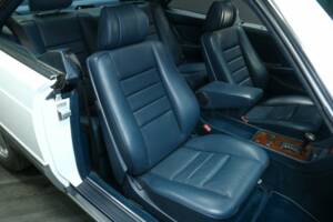 Bild 29/50 von Mercedes-Benz 560 SEC (1988)