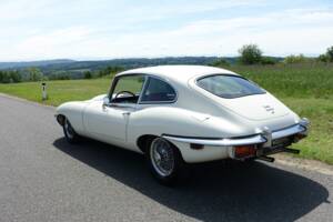 Image 4/39 de Jaguar XK-E (2+2) (1970)