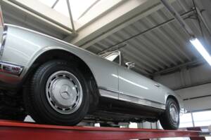 Imagen 8/50 de Mercedes-Benz 280 SL (1969)