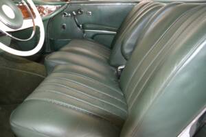 Image 10/18 of Mercedes-Benz 250 SE (1967)