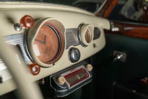 Image 41/50 of FIAT 1100 Ghia (1947)