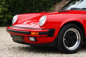 Image 19/50 of Porsche 911 Carrera 3.2 (1988)