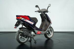 Image 6/21 de Aprilia SR 50 (1996)