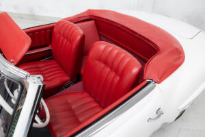 Afbeelding 19/31 van Mercedes-Benz 190 SL (1961)