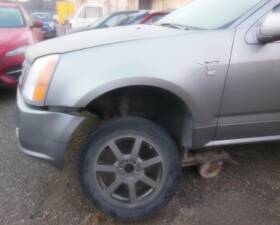 Image 9/15 of Cadillac SRX 4.6 (2006)