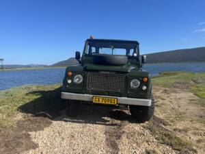 Image 5/7 of Land Rover 90 (1989)