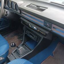 Bild 26/52 von Peugeot 504 (1979)