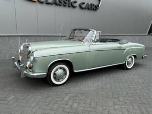 Image 20/50 of Mercedes-Benz 220 S Cabriolet (1958)