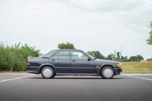 Bild 7/27 von Mercedes-Benz 190 E 2.3-16 (1985)