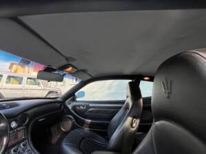 Bild 18/25 von Maserati 4200 Cambiocorsa (2003)