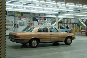 Image 13/50 de Mercedes-Benz 350 SE (1973)