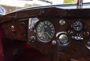 Image 20/34 of Jaguar XK 120 FHC (1952)