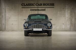 Afbeelding 2/60 van Aston Martin DB 6 (1968)